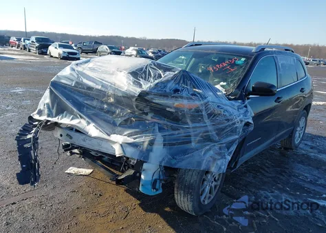 2015 Jeep Cherokee Latitude из США, поврежденный, VIN 1C4PJMCS1FW593485